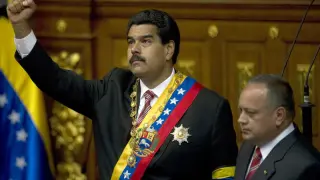 Nicolás Maduro ya ejerce como presidente y convoca elecciones