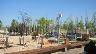 Se están dando los últimos toques a la nueva zona infantil del Parque del Agua de Zaragoza