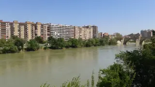 El barrio del Arrabal se asoma al Ebro