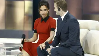 Victoria y Beckham, entrevistados por una televisión china