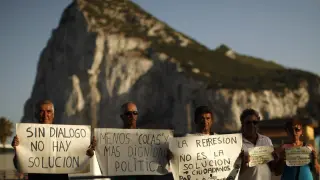Trabajadores pidiendo diálogo con Gibraltar