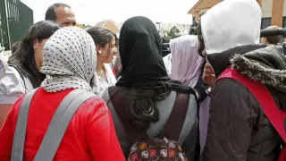 Mujeres musulmanas con velo.