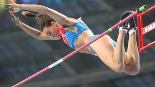 Isinbayeva durante su último salto