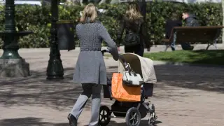 Más madres solteras en Aragón