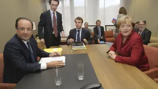 Merkel se reunió con Hollande antes de comenzar la cumbre