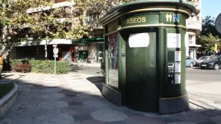 Un aseo público en Zaragoza