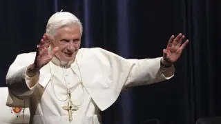 Benedicto XVI destituy&oacute; a 400 curas por abuso de menores