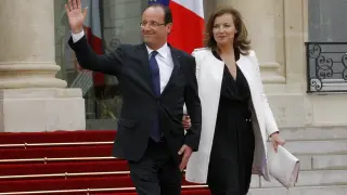 Hollande junto a Valérie Trierweiler en una foto de archivo
