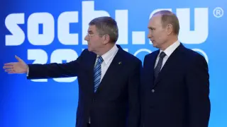 Putin, con el presidente del Comité Olímpico Internacional este martes