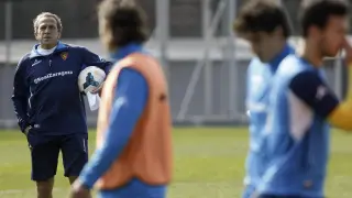 Víctor Muñoz dirige el entrenamiento del Real Zaragoza