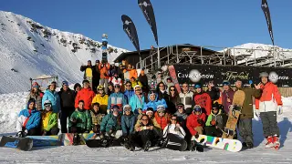 Esquiadores en Astún