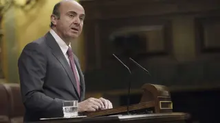 El ministro de Economía, Luis De Guindos en su intervención en el Pleno del Congreso