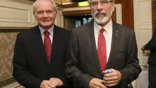 Adams, con el viceministro principal de Irlanda del Norte, Martin McGuinness