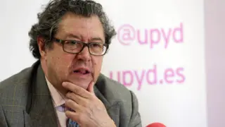 El candidato al Parlamento Europeo de UPyD, Enrique Calvet,