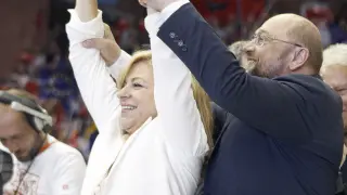 La candidata del PSOE, Elena Valenciano y el candidato de los socialistas europeos, Martin Schulz.