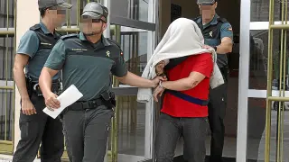El detenido, tras declarar ante el juez de Boltaña.