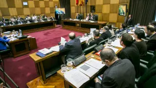 Imagen de un pleno del Ayuntamiento de Zaragoza