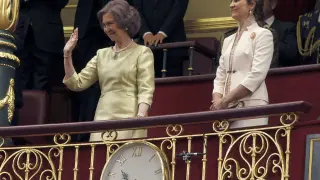 La reina Sofía y la infanta Elena, en el Congreso