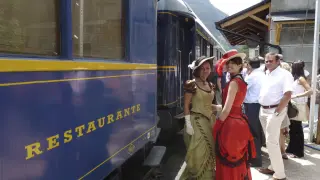 Viaje histórico del Canfranero y el Tren Azul