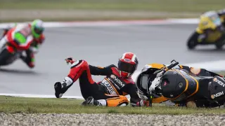 Psini cae durante la disputa del GP Holanda