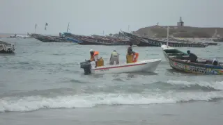 Pescadores senegaleses de la empresa Nautique Senegal