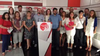 Miembros de la plataforma de apoyo a Sánchez, ayer en Zaragoza