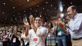 El PSOE cierra una página y abre muchas incógnitas