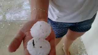 Varias bolas de granizo caídas en Alcalá de Gurrea