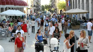La afluencia de gente era notable ayer en Huesca