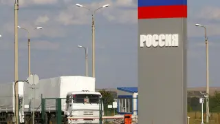 Un camión ruso parte hacía Ucrania