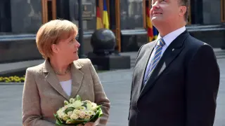 La visita de Merkel visibiliza el apoyo alemán a Kiev