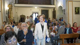 Cecilia Giménez ayer, en la iglesia del santuario, adonde acudió a celebrar los dos años de la publicación de la noticia.