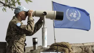 Cascos azules de la ONU se enfrentan a rebeldes sirios en los Altos del Golán