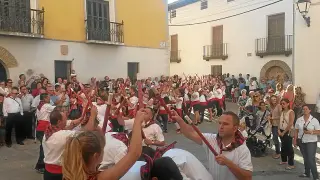 El dance está considerado Fiesta de Interés Turístico de Aragón.
