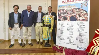Los miembros de la UTE Simón Casas Production, en la presentación del cartel.