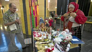La exposición de artesanía vinculada al certamen puede visitarse en el Auditorio de Zaragoza.
