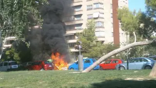 Arden varios contenedores en Zaragoza