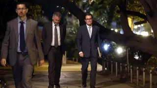 El presidente de la Generalitat a su salida anoche de la reunión con los partidarios de la consulta