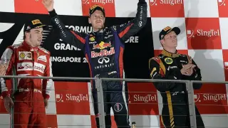Vettel, Alonso y Raikkonen, en el podio de Singapur.