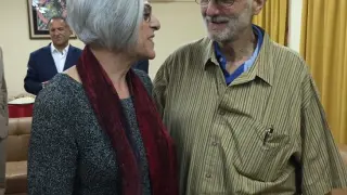 Alan Gross junto a su esposa a su llegada a los Estados Unidos