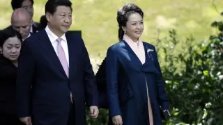 Xi Jinping y su esposa Peng Liyuan