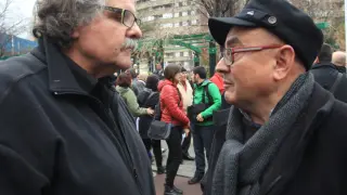 El militante de Podemos Javier Madrazo (d), junto al diputado de ERC Joan Tardá