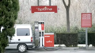 La mayoría de estaciones aragonesas mantienen el litro de gasolina por encima del euro