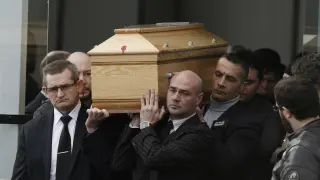 El director de Charlie Hebdo ha recibido sepultura este viernes
