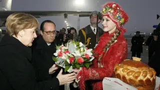Hollande y Merkel llegan a Ucrania