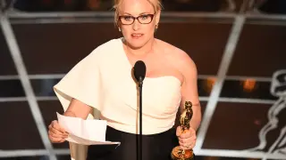 Patricia Arquette reivindica la igualdad de derechos para la mujer en la gala de los Óscar