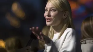 La actriz Cate Blanchett adopta a una niña