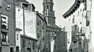 El Coso alto, visto desde el palacio de Sástago (1925).