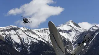 Un helicóptero sobrevuela Seyne-les-Alpes