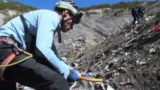 El mal tiempo obliga a acceder a la zona del A320 en los Alpes por primera vez por vía terrestre